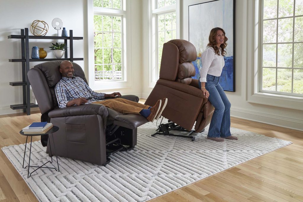 Burbank Electropedic Golden Relaxer PR766 in Burbank Store dealer showroom